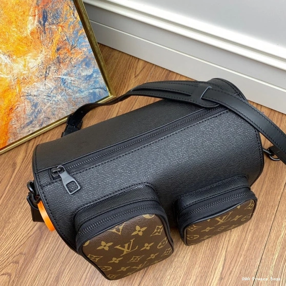 AAA Pruses Bags VUITTON BAG LOUIS MESSEANGER 0816
